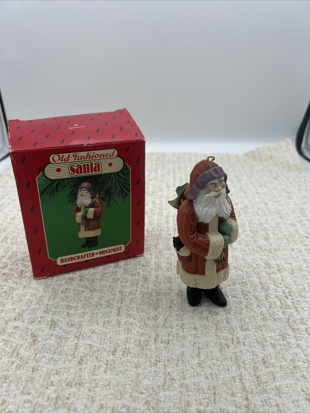 Hallmark Keepsake 1986 Old Fashioned Santa Ornament QXO440-3 Christmas Vintage